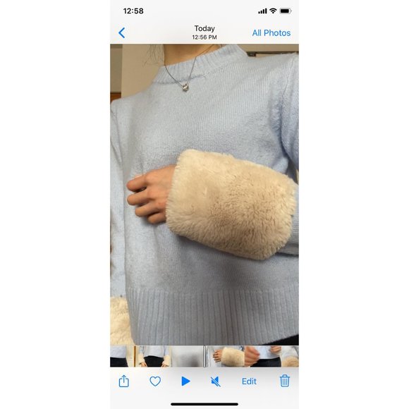 Zara blue sweater with faux fur white cuffs - Picture 4 of 6